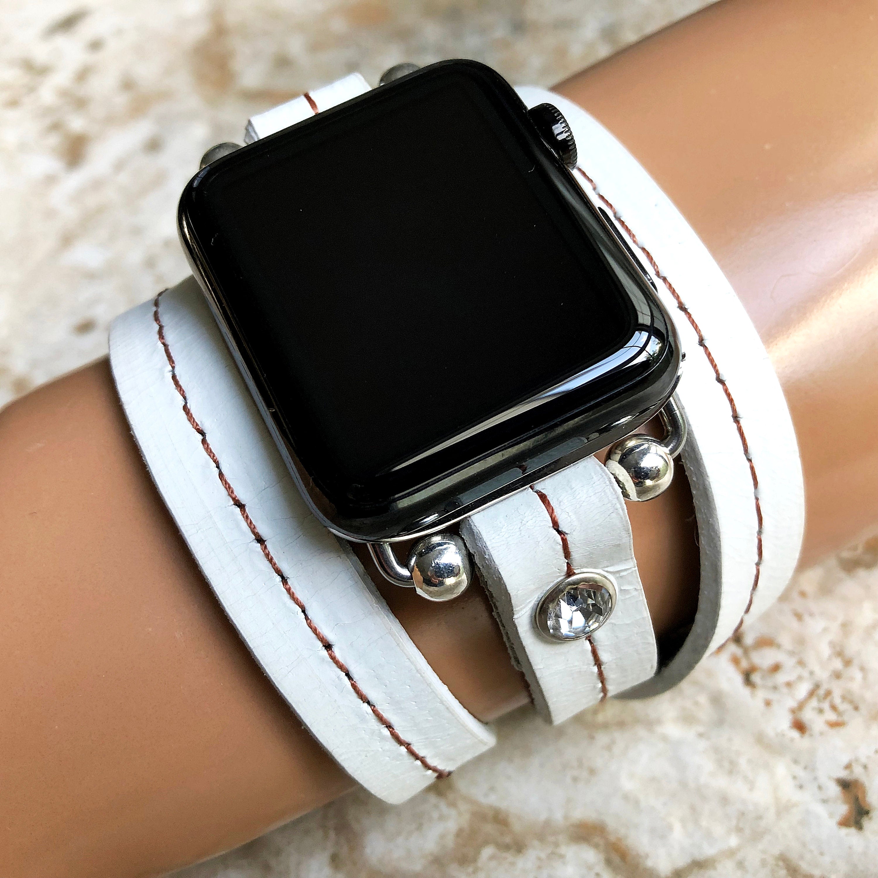 Apple New Vintage Style White Fashion Leather Band Strap Wrap with Crystals for iWatch Ultra 2 49mm and 9 8 Series 41mm 45mm Case Bracelet